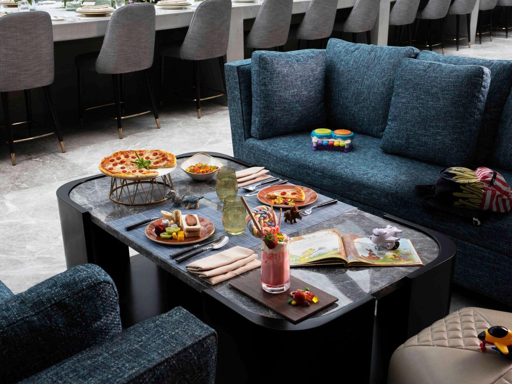 Admiral Hotel Manila - Mgallery Collection מראה חיצוני תמונה