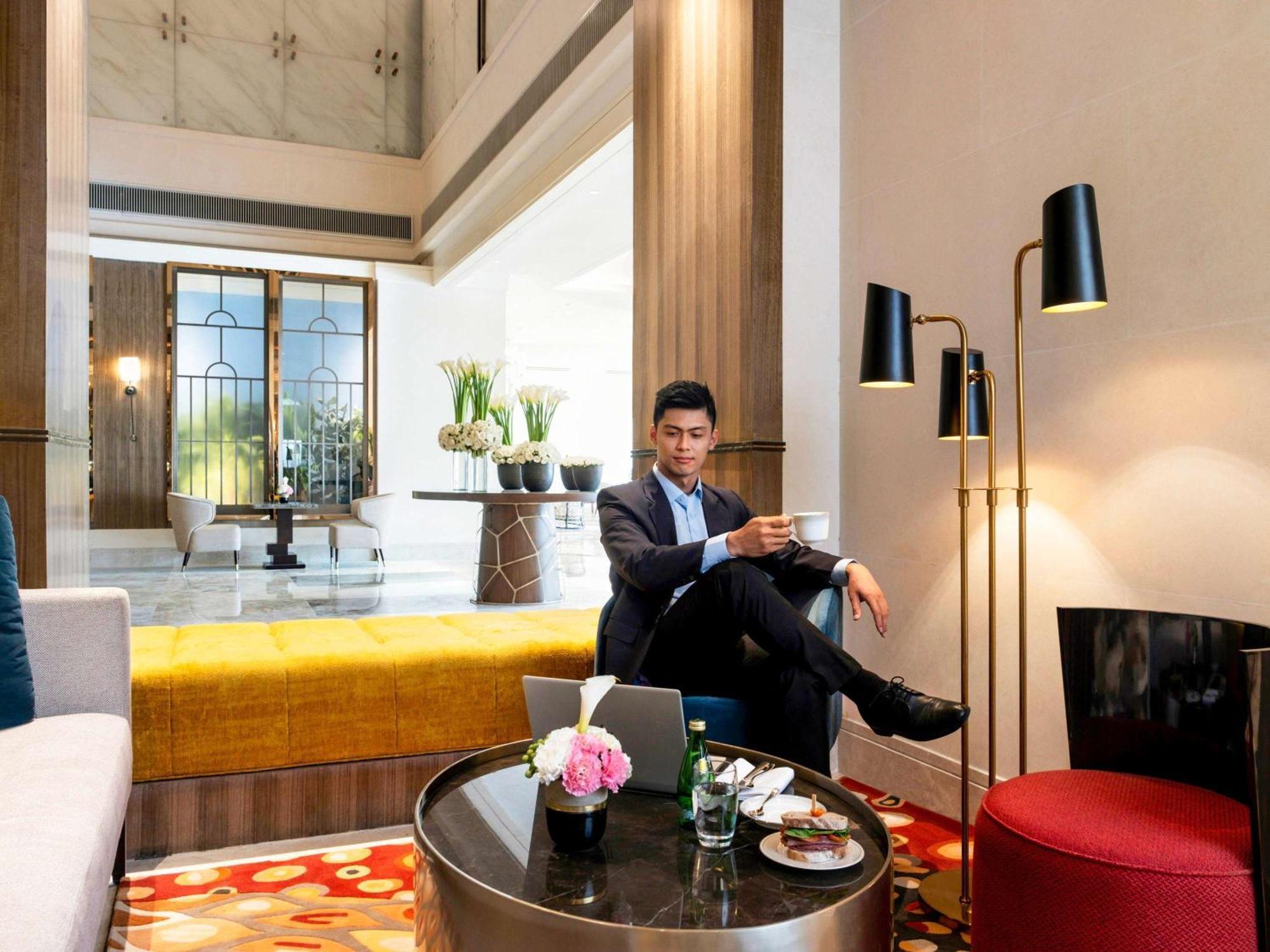 Admiral Hotel Manila - Mgallery Collection מראה חיצוני תמונה